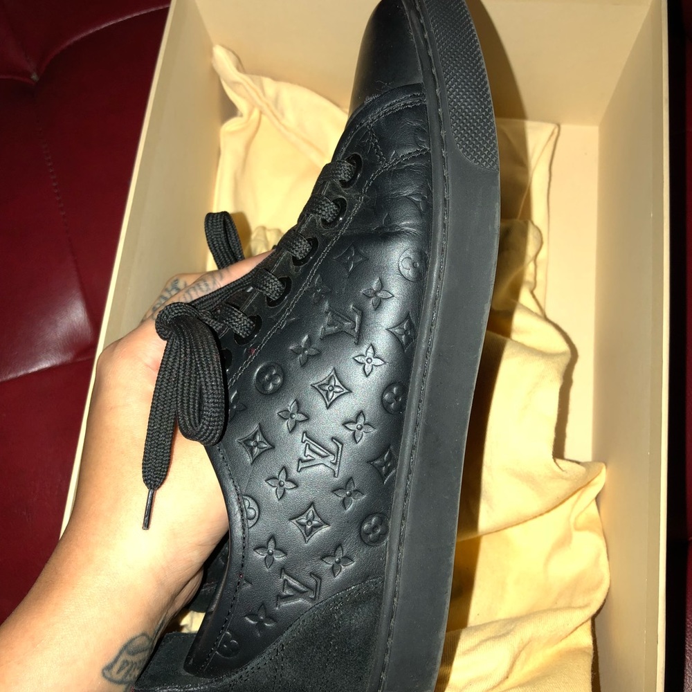 LOUIS VUITTON Monogram Embossed Calfskin - Picture 4 of 8